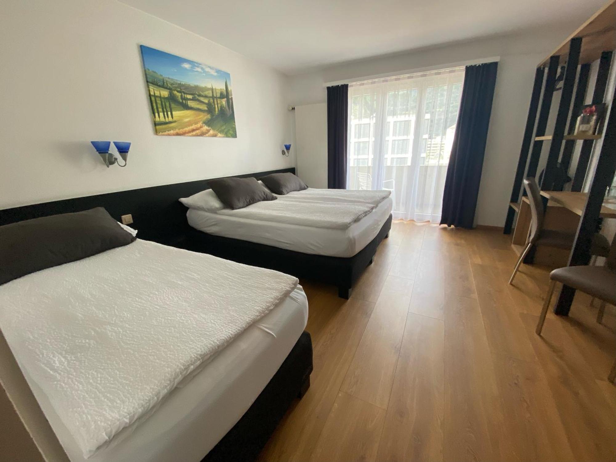 Hotel Europe บริก ภายนอก รูปภาพ