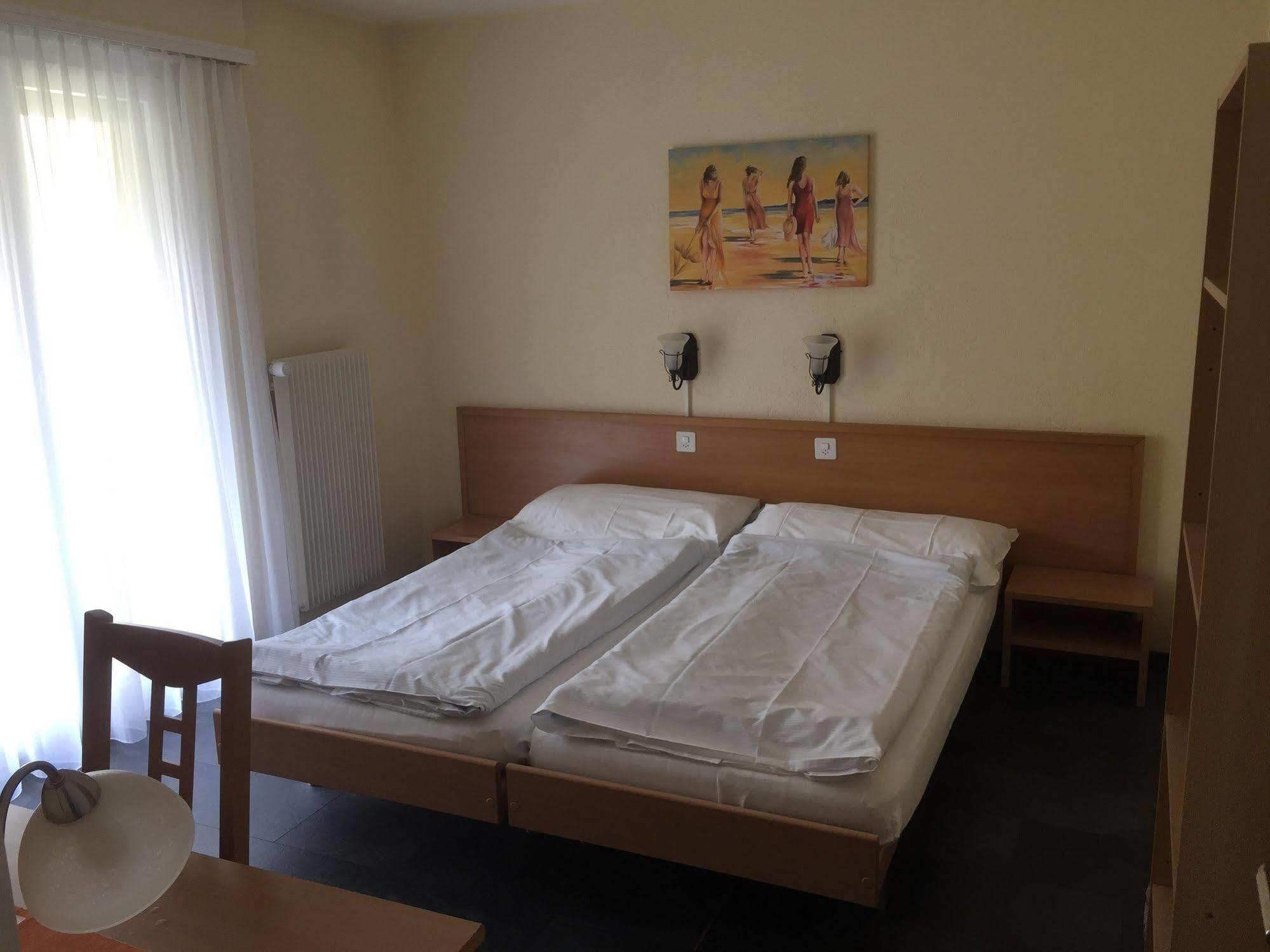 Hotel Europe บริก ภายนอก รูปภาพ